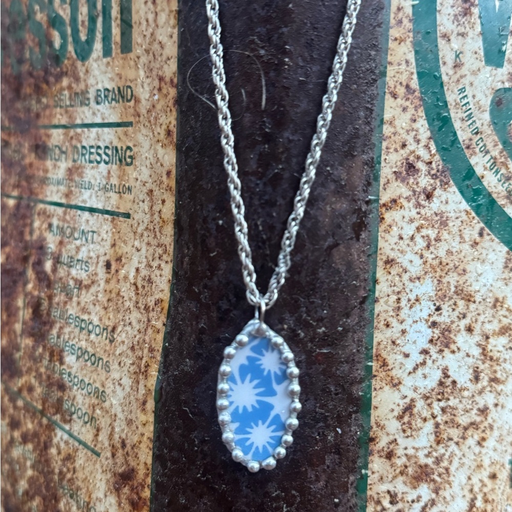 Vintage cornflower dish necklace